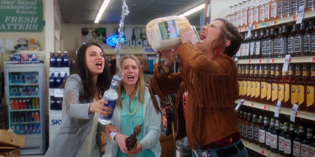 Bad Moms Review: Kathryn Hahn Carries A God Awful Movie
