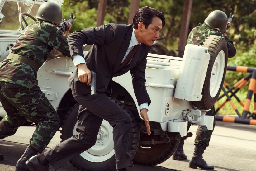Hunt (2022) Review: An Anti-Communist Thriller That Is A Double Cross Too Many